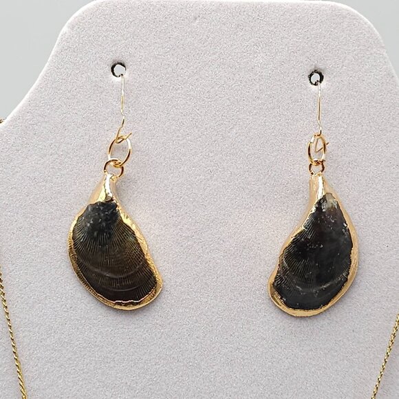 Gold Plated Shell Pendant Necklace Matching Earrings Set Vintage - Picture 4 of 9